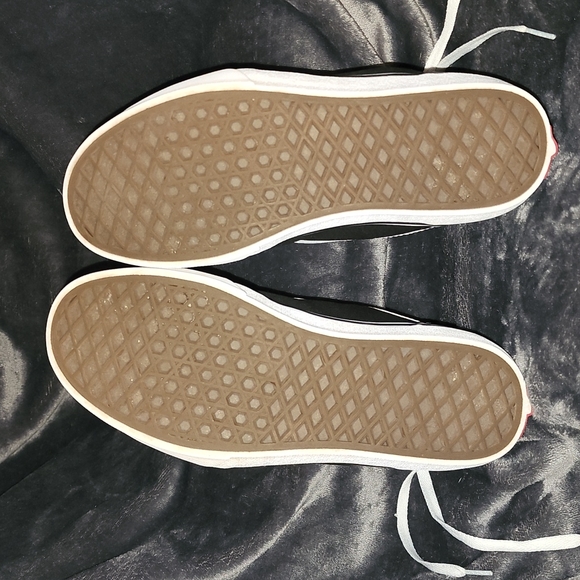 Vans - Picture 8 of 8